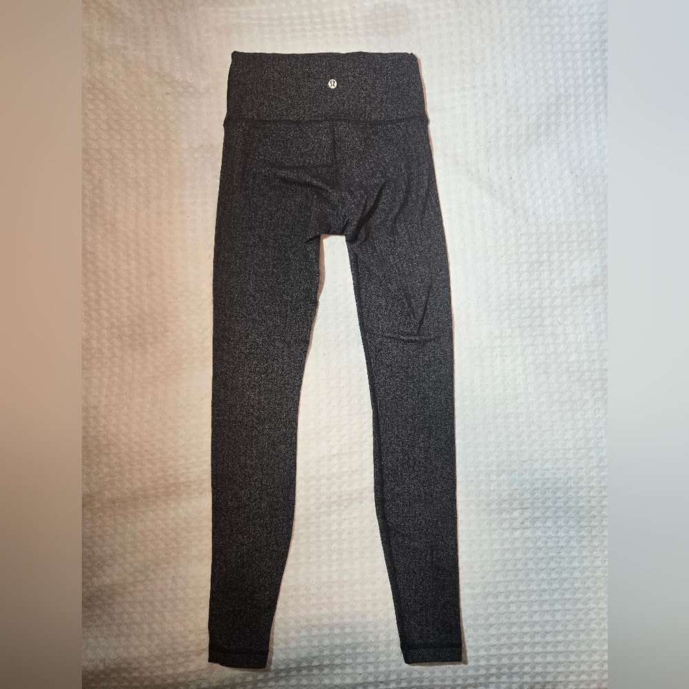 Lululemon Black / Grey Leggings Size 6 Women